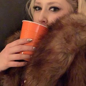 Meet your Posher, Haley